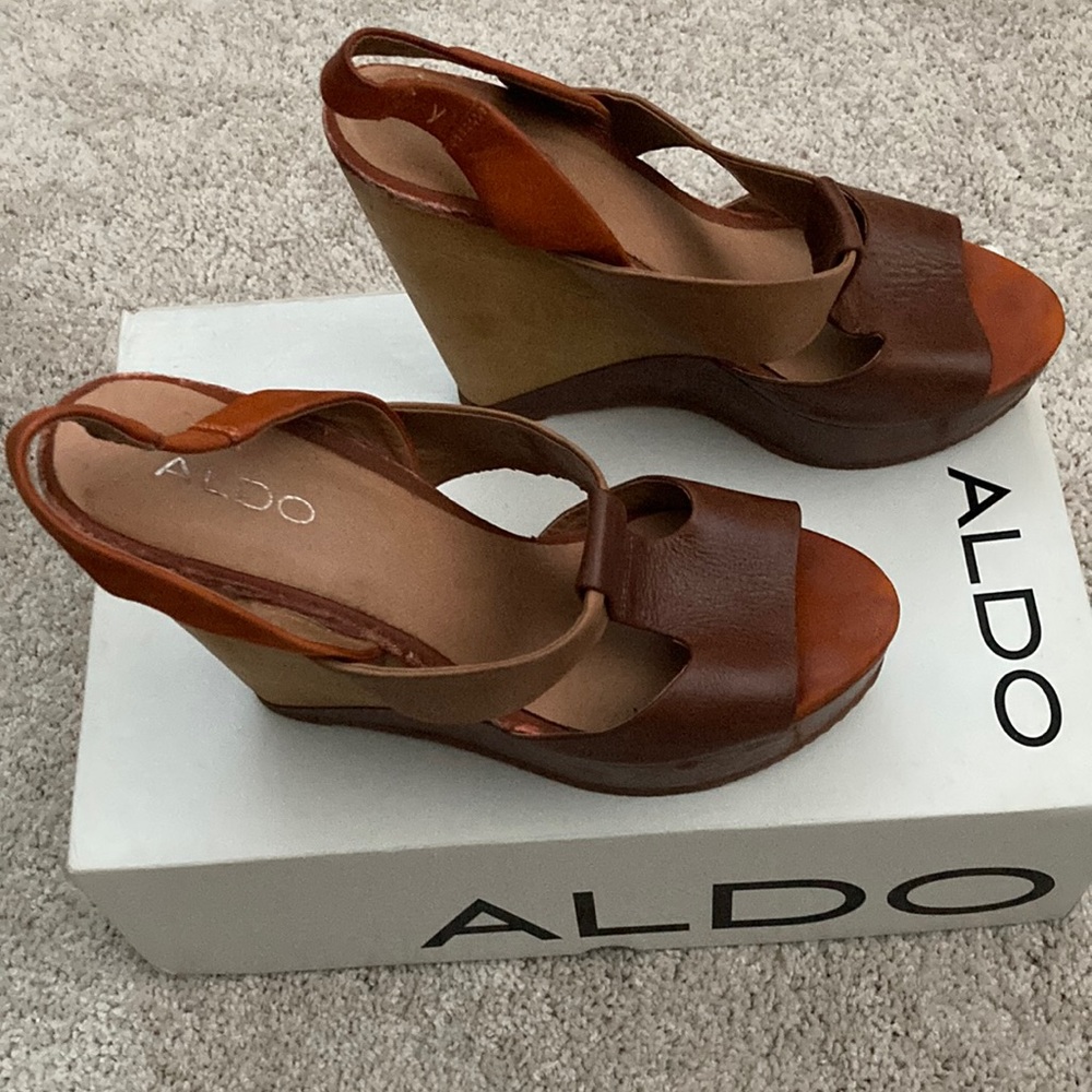 Aldo wedge heels; size 40(10)